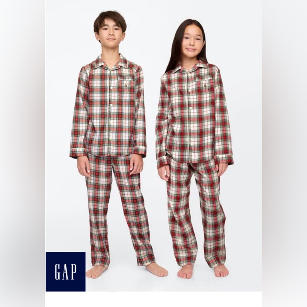 Gap Kids Unisex Recycled Flannel Holiday PJ Set